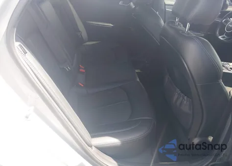 2024 Kia K5 Gt-Line из США, поврежденный, VIN 5XXG64J29RG265211